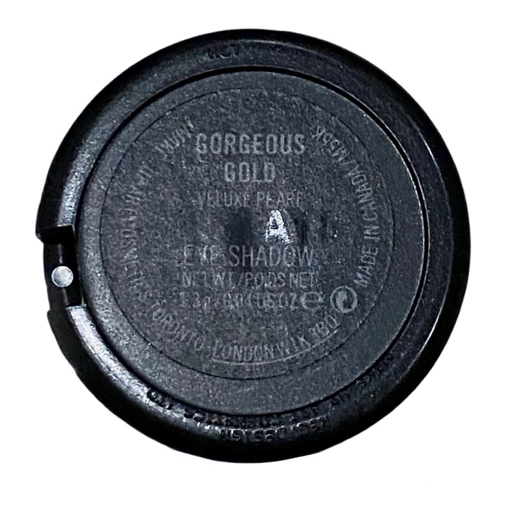 MAC Eyeshadow in Gorgeous Gold - Picture 4 of 4